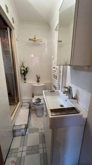 Palaz 6 - 2 Bedroom Flat Едмънтън Екстериор снимка